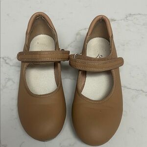 Elegant Tan Kids Mary Jane Dress Shoes
